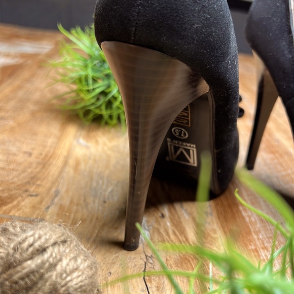 Maker’s black faux suede with a bow - Picture 8 of 10